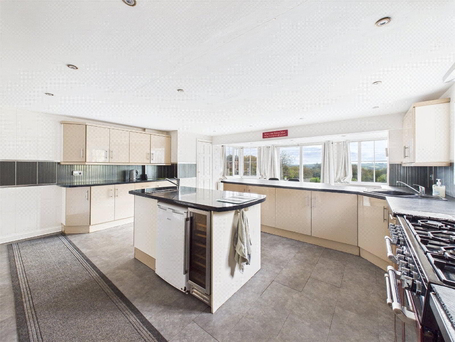 Kitchen Diner Alt
