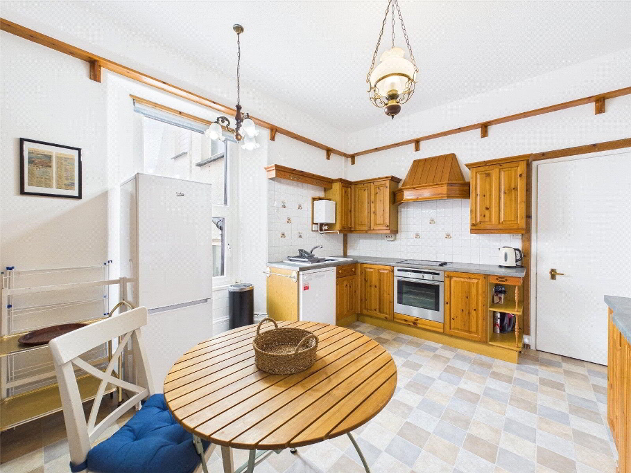 Kitchen Alt
