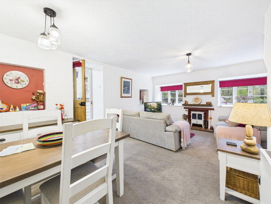 Living/Dining Room