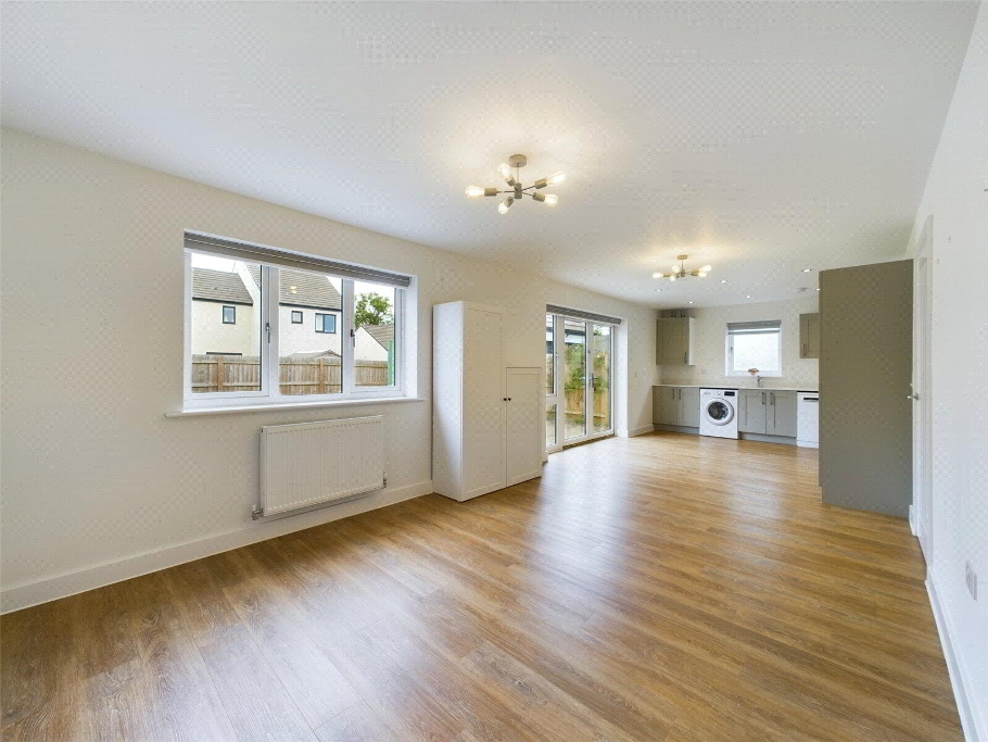 Kitchen/Dining 1