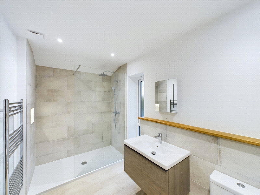 Ensuite