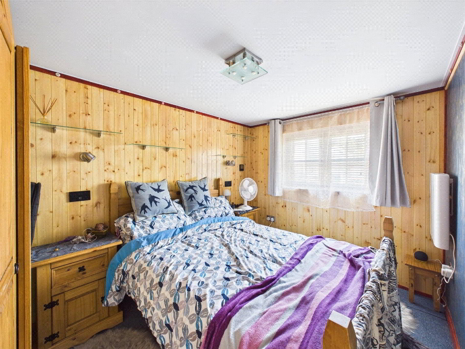 Bed 1