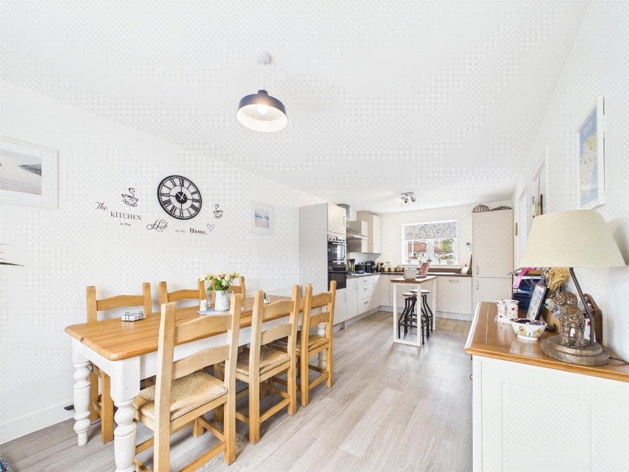 Kitchen/Dining