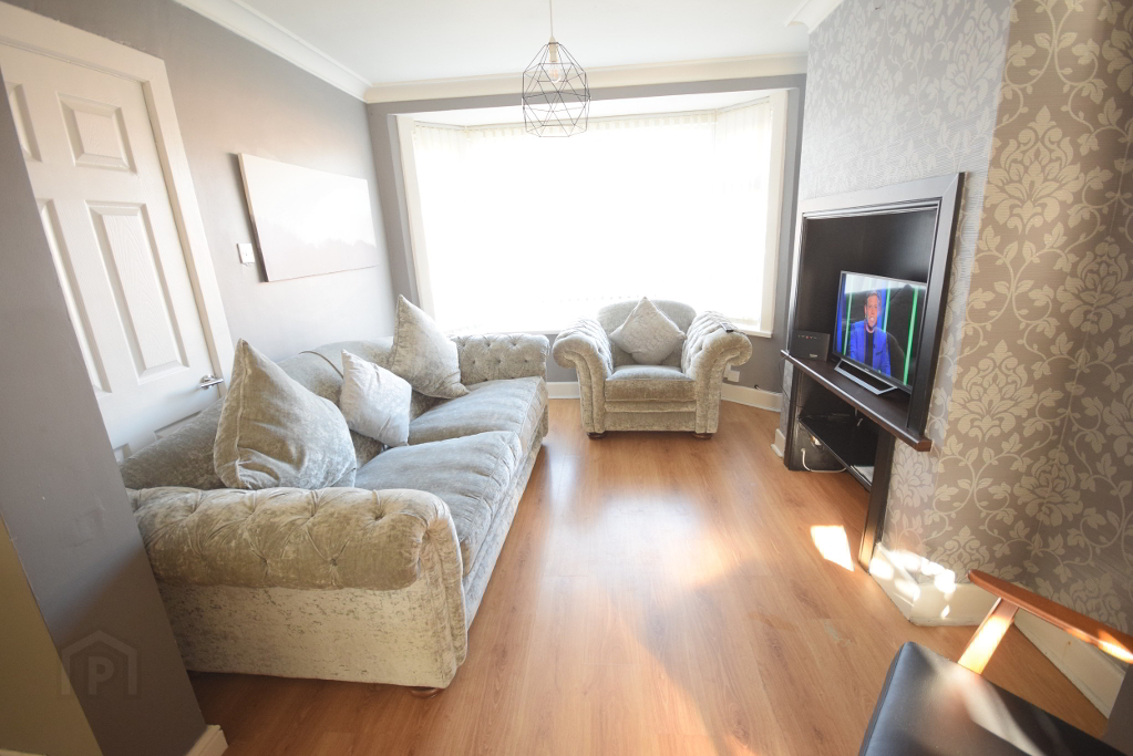 Photo 3 of 13 Ballygowan Road, Belfast