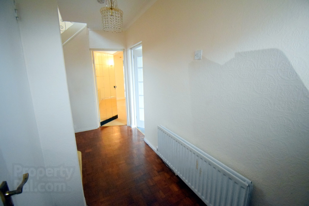 Photo 3 of 17 Lyndhurst Drive, Belfast