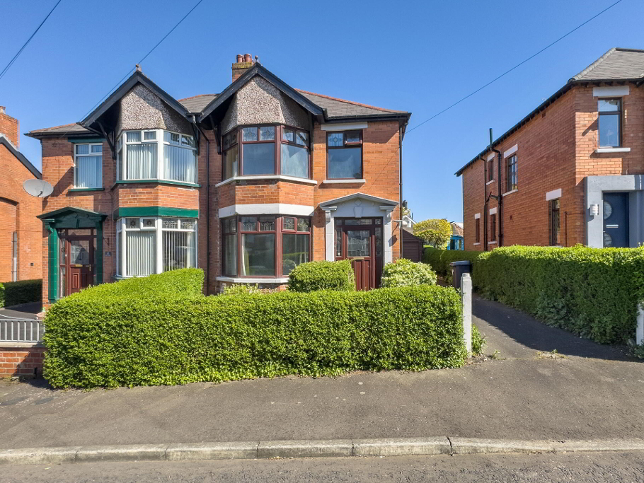 Photo 2 of 24 Irwin Drive, Belfast