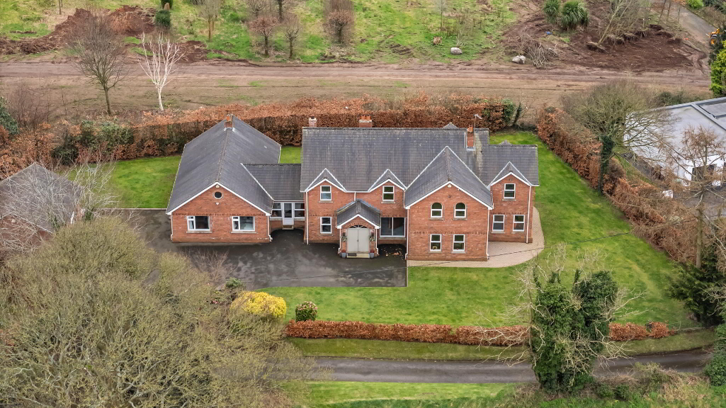 Photo 2 of 23 Ballynahatty Road, Belfast