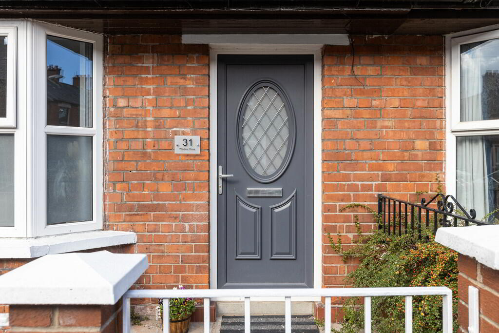 Photo 2 of 31 Windsor Drive, Belfast