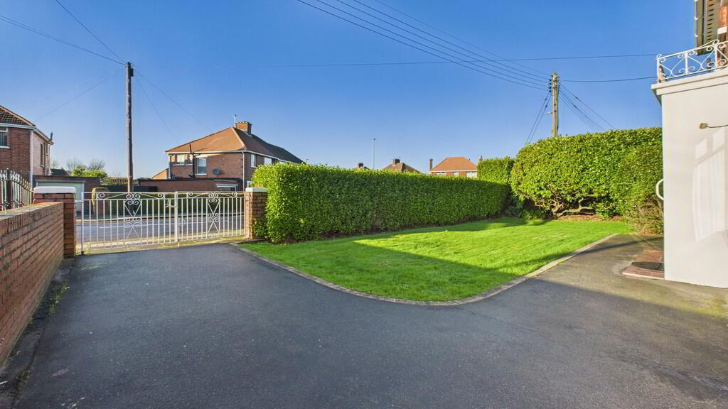 Photo 2 of 85 Abbey Park, Bangor