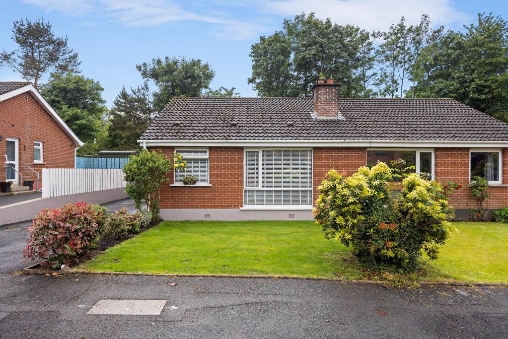 Photo 2 of 24 Hanwood Avenue, Dundonald, Belfast