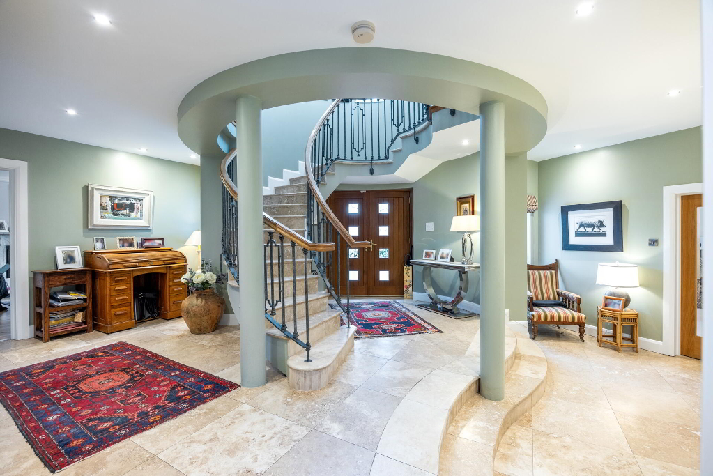 Photo 2 of 3 Rosslyn Close, Londonderry