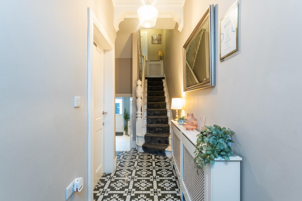 Photo 2 of 4 Adelaide Avenue, Lisburn Road, Belfast