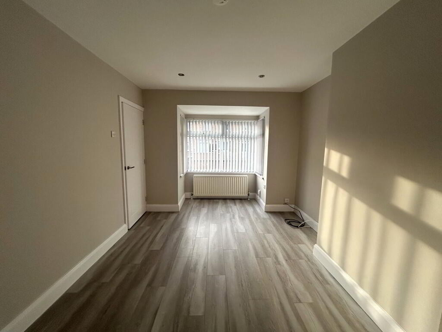 Photo 2 of 37 Oakdene Parade, Belfast