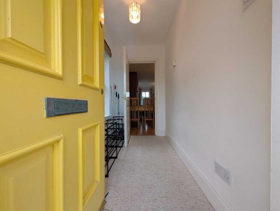 Photo 2 of 7 Drumbeg Cottages, Dunmurry, Belfast