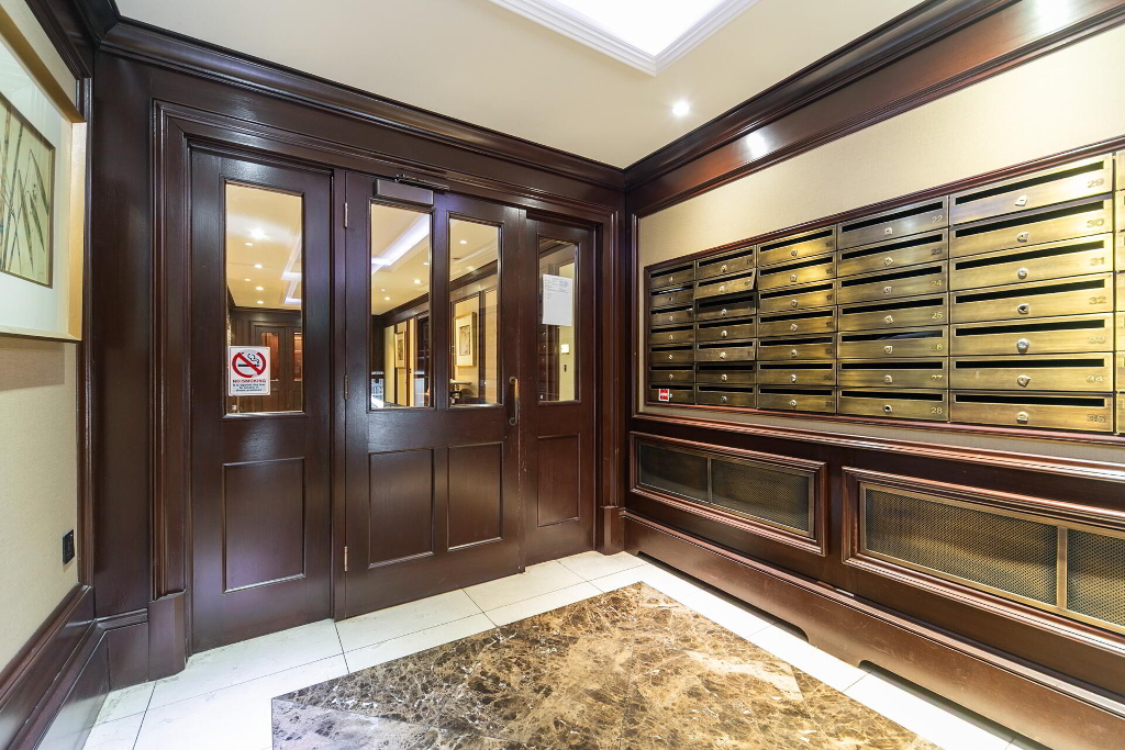 Photo 2 of 32 Custom House Residence, 2 Ulster Street, Belfast