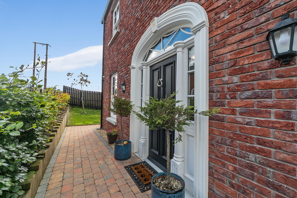 Photo 2 of 52 Governors Gate Demesne, Ballynahinch Road, Royal Hillsborough