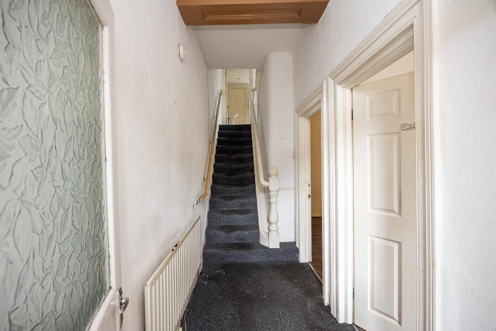 Photo 2 of 34 Bloomfield Avenue, Belfast