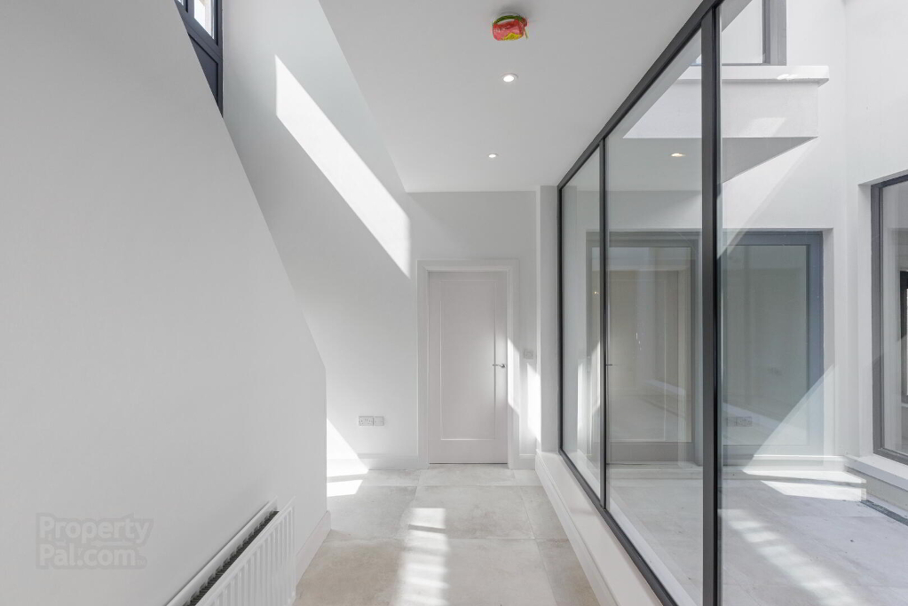 Photo 2 of Apartment 2 35 College Avenue, Bangor