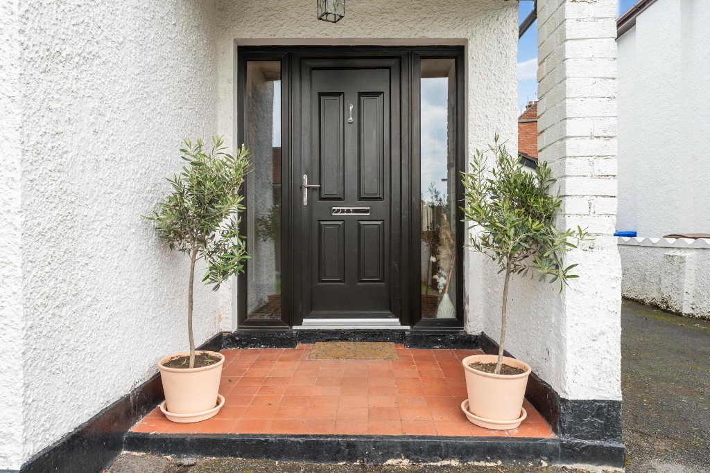 Photo 2 of 96 Barnetts Road, Belfast