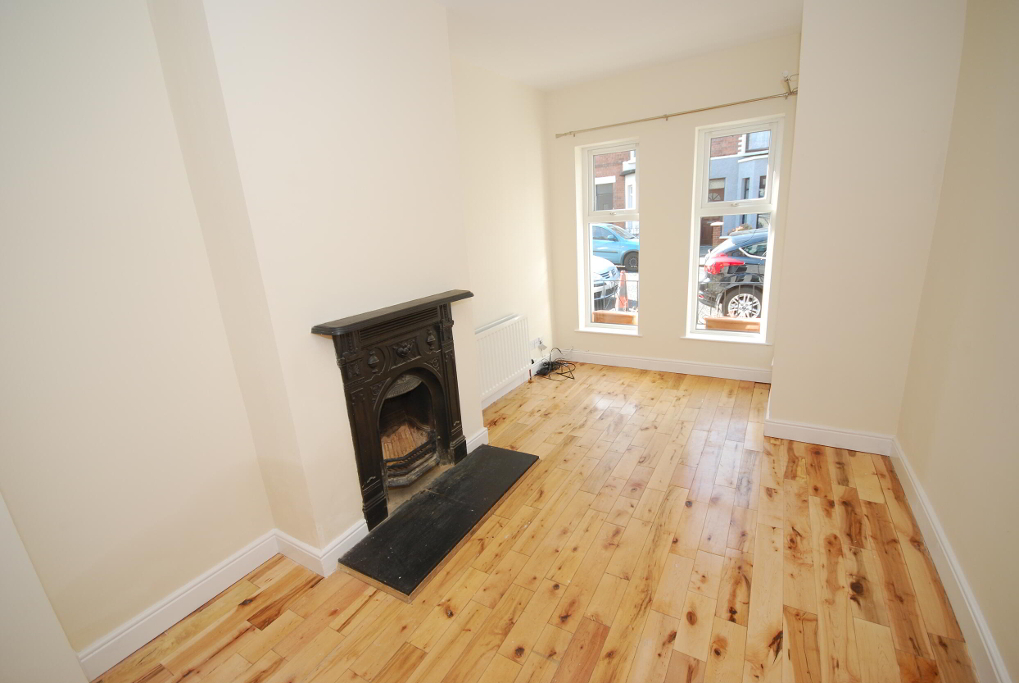 Photo 2 of 19 Lisburn Avenue, Belfast