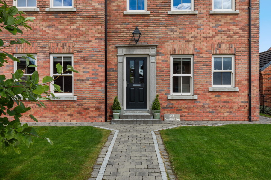 Photo 2 of 10 Laurel Bank Way, Moneyreagh, Newtownards
