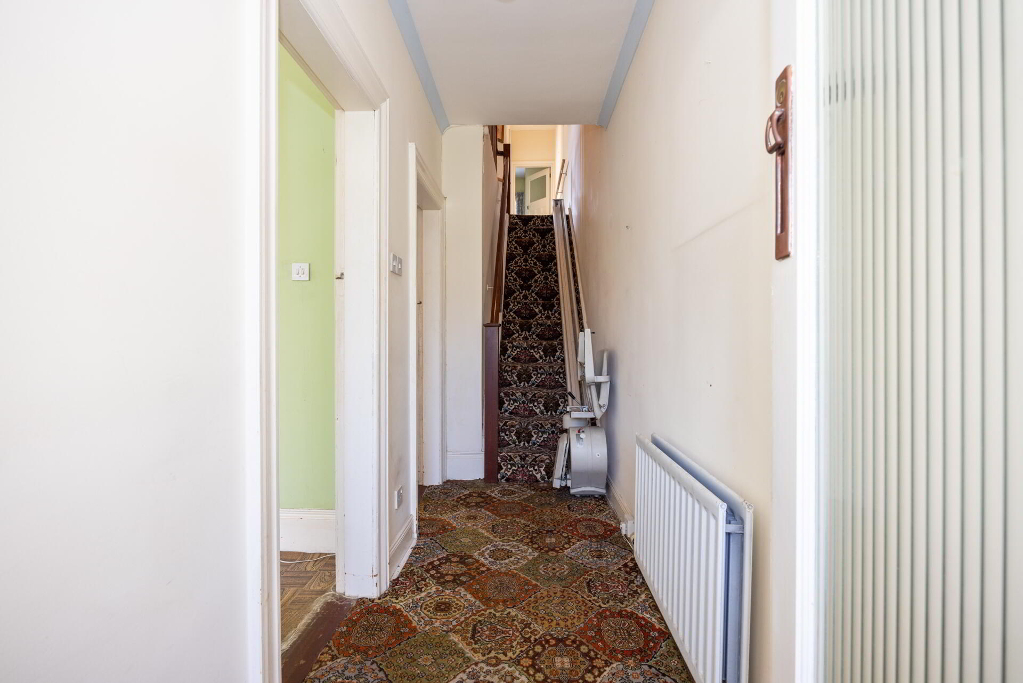 Photo 2 of 143 Orby Drive, Belfast