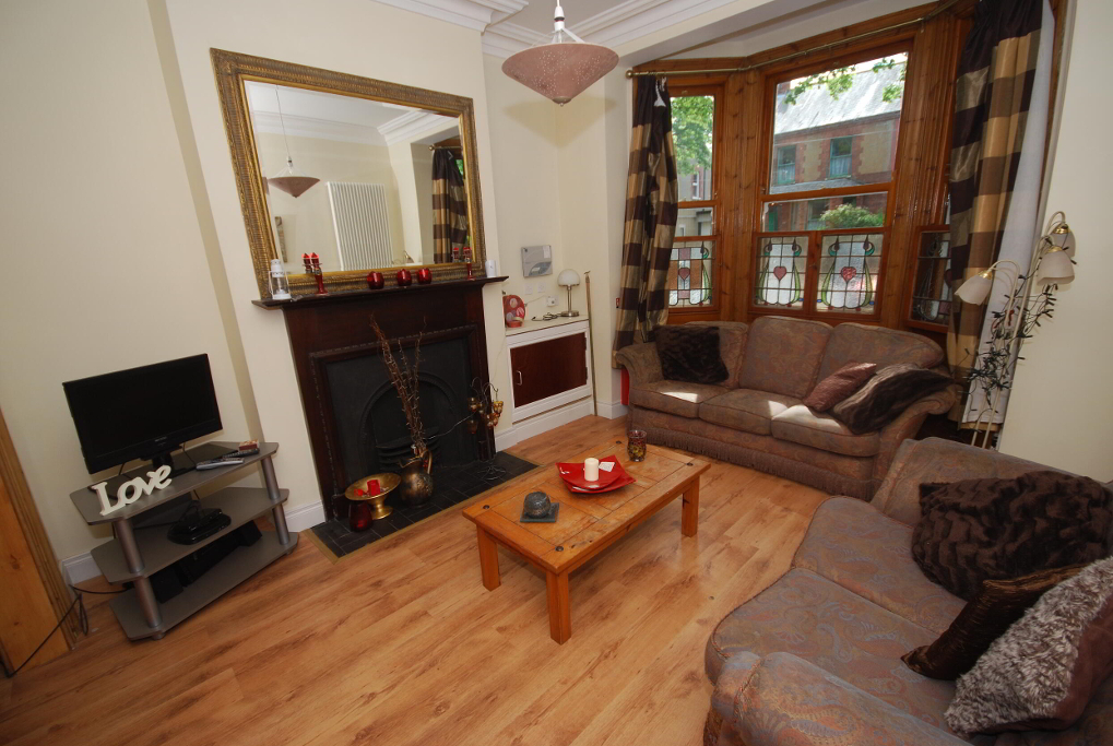 Photo 2 of 28 College Park Avenue, Botanic, Belfast