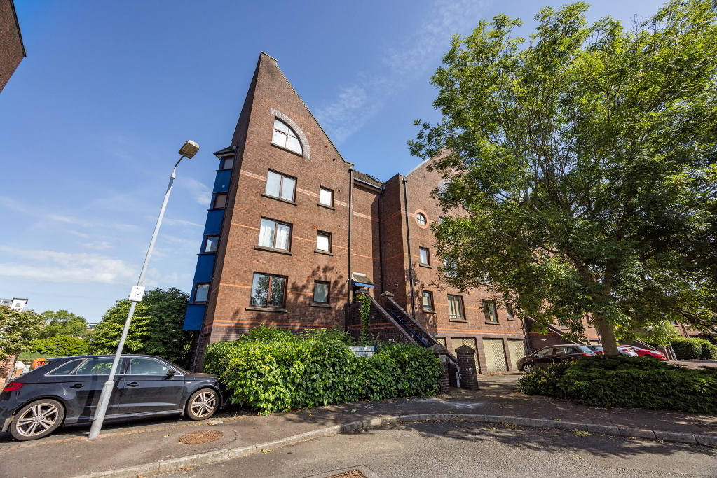 Photo 2 of 16 Ravenhill Reach Mews, Belfast