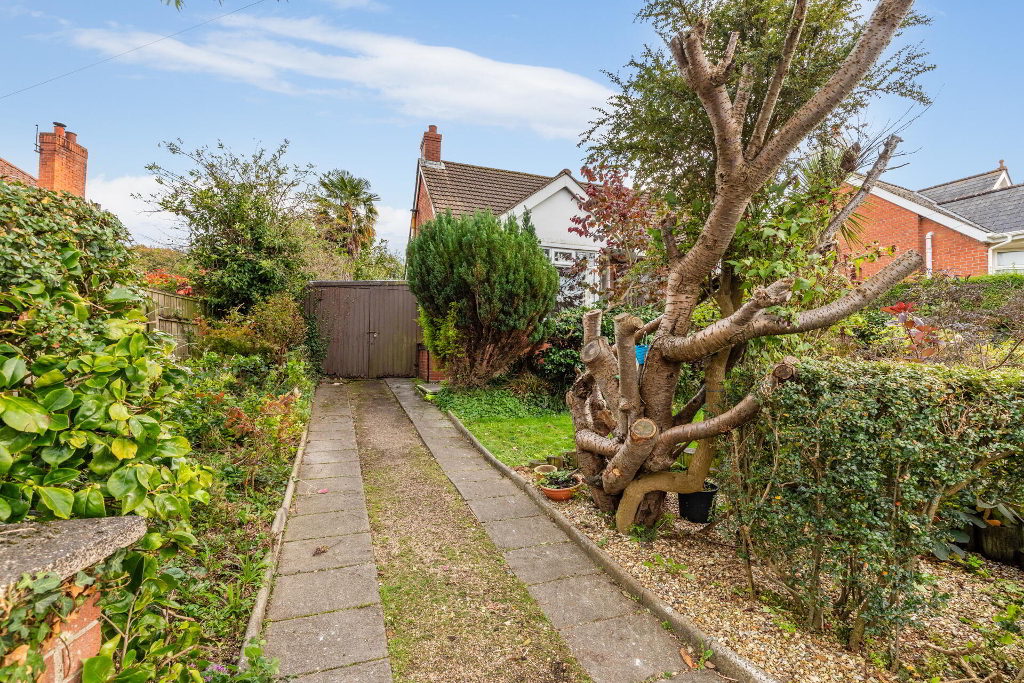 Photo 2 of 9 Kingsway Park, Belfast