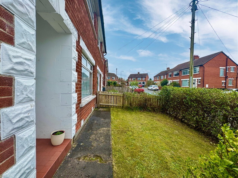 Photo 2 of 52 Belvedere Park, Belfast