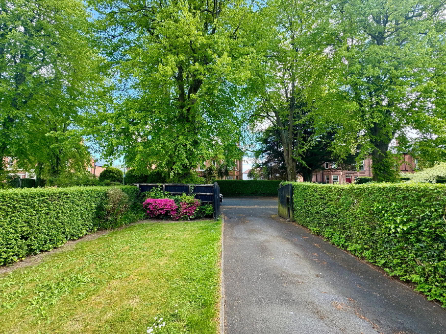 Photo 2 of 19 Knockbreda Park, Belfast