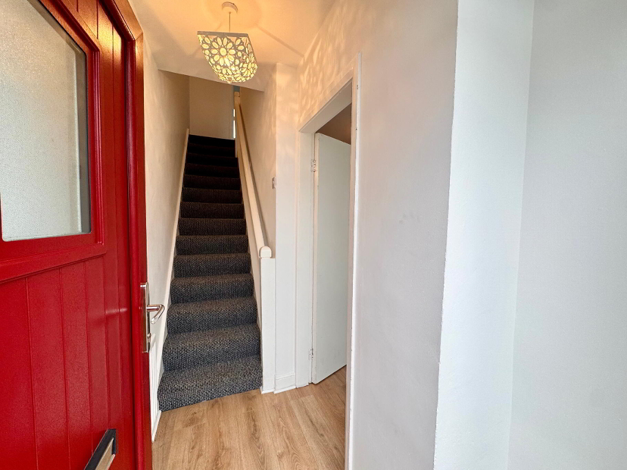 Photo 2 of 27 Warren Park Drive, Lisburn