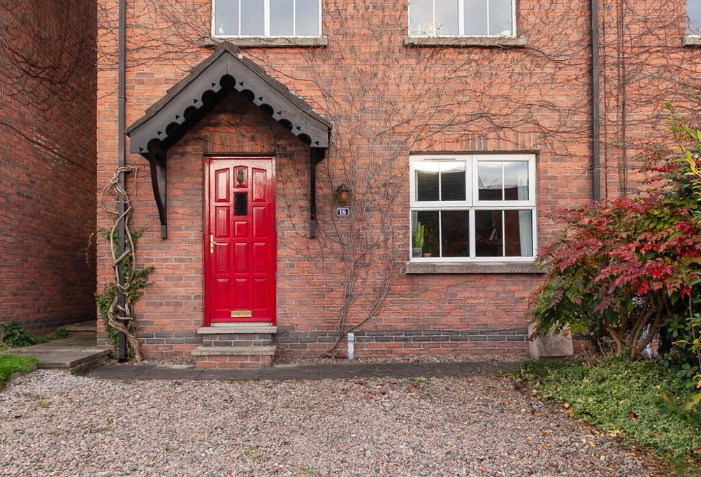 Photo 2 of 18 Edenderry Cottages, Belfast