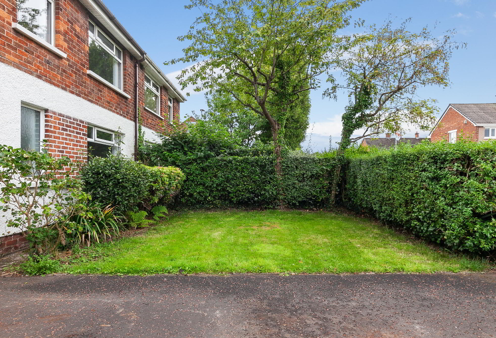 Photo 2 of 38 Erinvale Avenue, Belfast