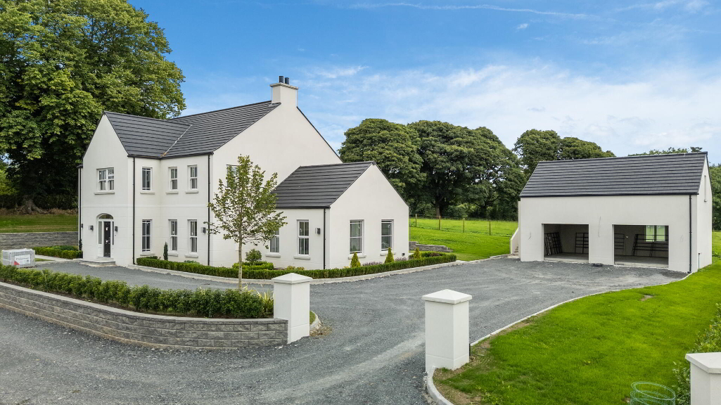 Photo 2 of 269 Ballynahinch Road, Lisburn