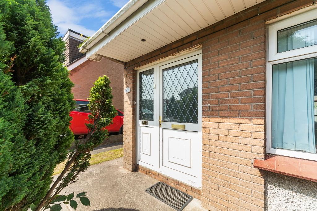 Photo 2 of 37 Katrine Park, Finaghy Road South, Belfast