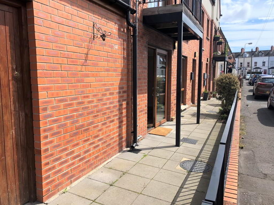 Photo 2 of Apt 6, 10 Belmont Avenue West, Belmont, Belfast