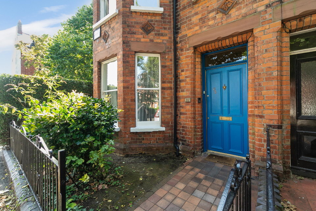 Photo 2 of 65 Rugby Road, University Street, Belfast