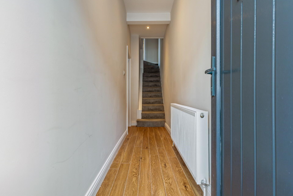 Photo 2 of 136 Hyndford Street, Belfast