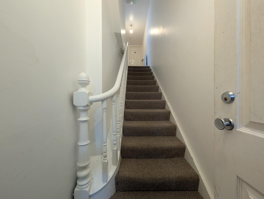 Photo 2 of 6 Eglantine Avenue, Belfast