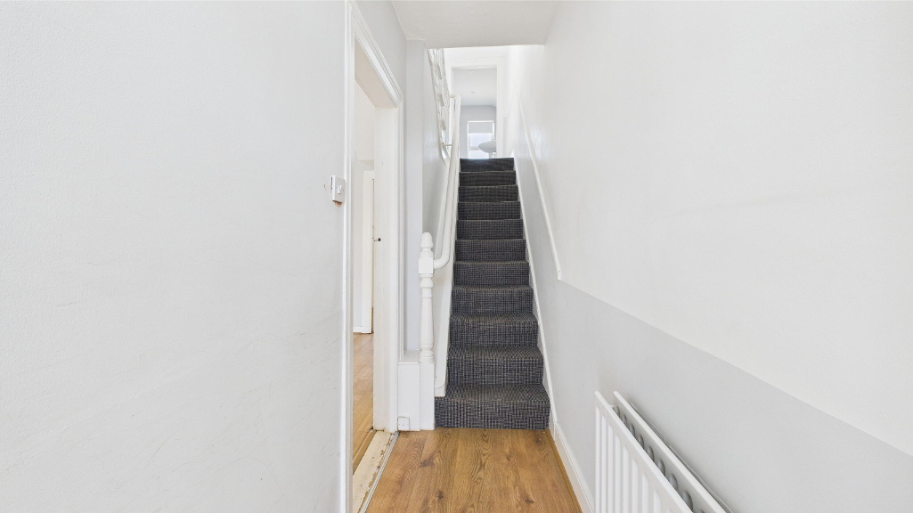 Photo 2 of 29 Castle Street, Bangor