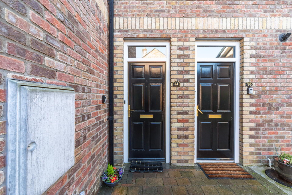 Photo 2 of 41 Strathearn Lane, Belfast