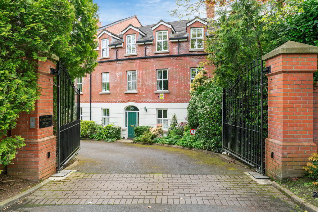Photo 2 of 13 Kensington Crescent, Belfast