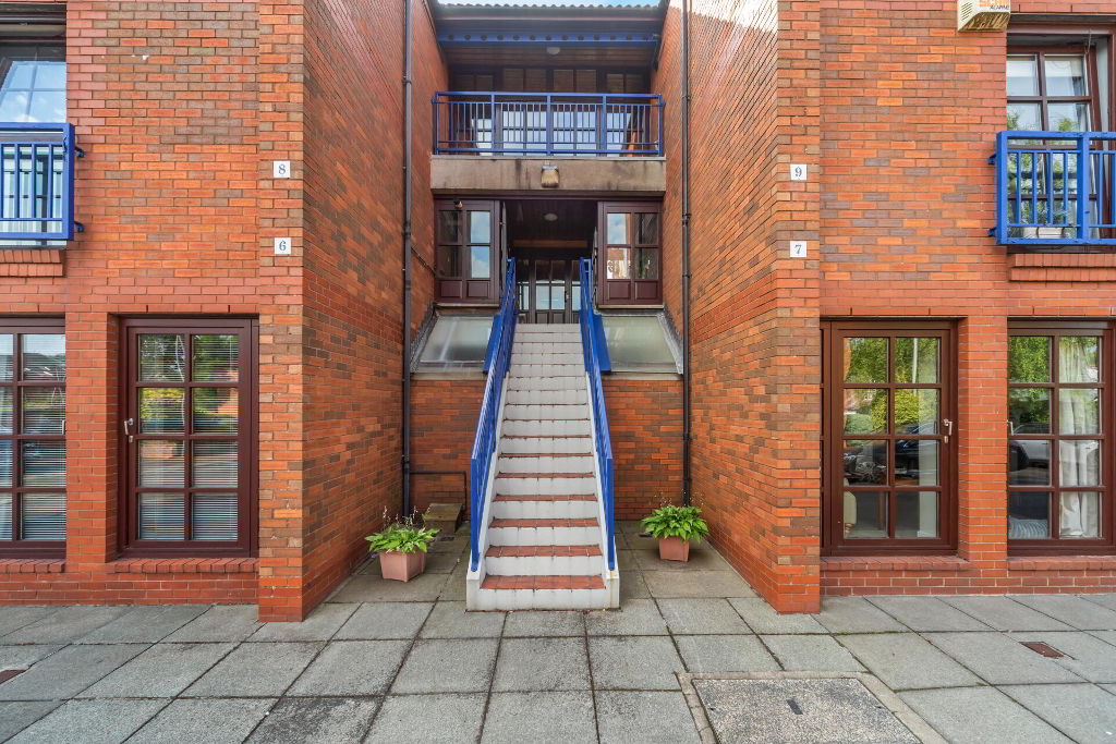 Photo 2 of 8 Cleaver Court, Belfast