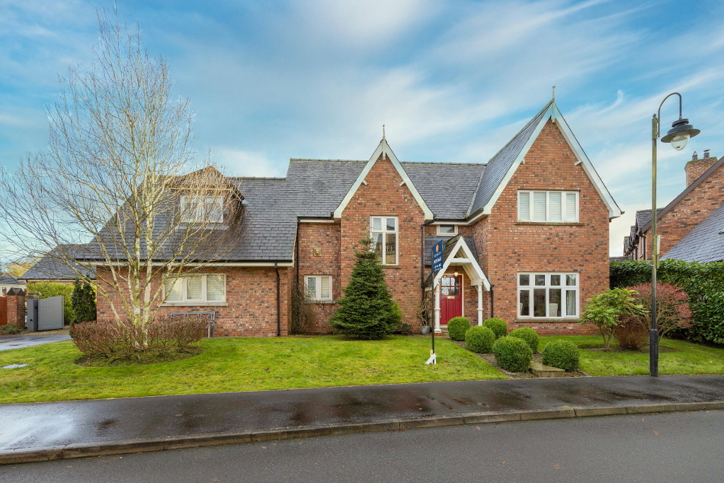 Photo 2 of 10 Governors Gate Meadow, Hillsborough