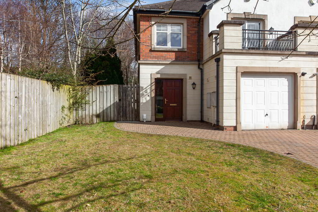 Photo 2 of 2 Upper Courtyard, Wellington Square, Belfast