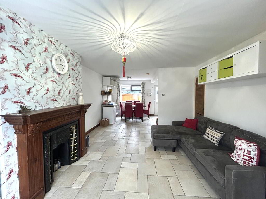 Photo 2 of 12 Wellwood Close, Belfast