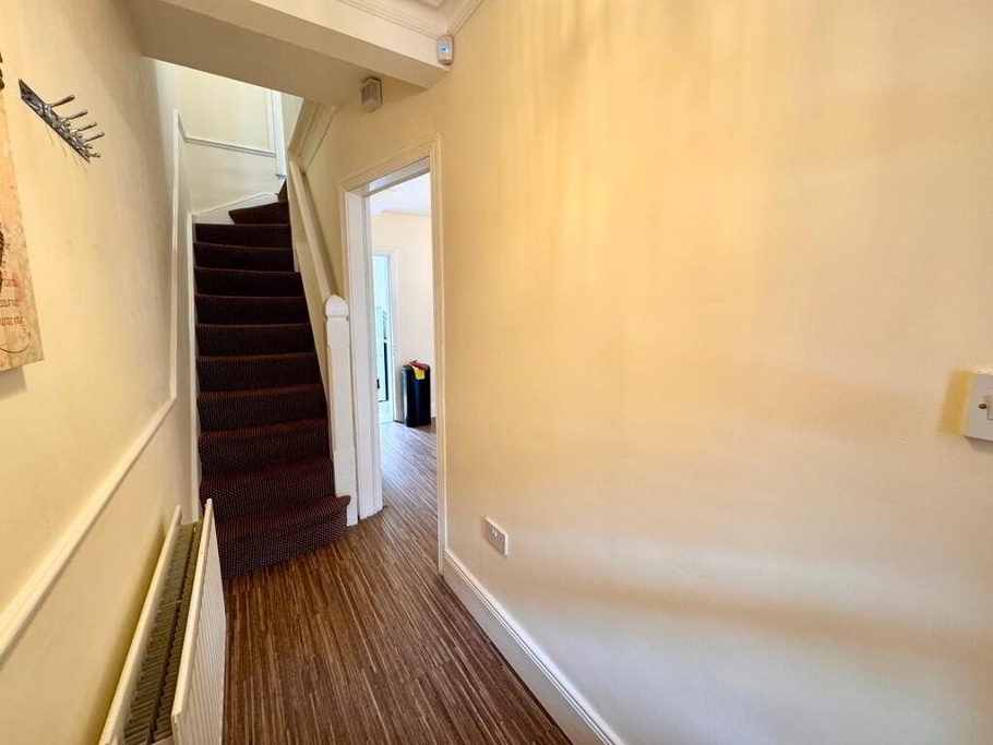 Photo 2 of 13 Oakmount Drive, Belfast