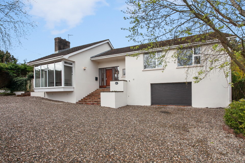 Photo 2 of 1 Fort Road, Purdysburn Hill, Belfast