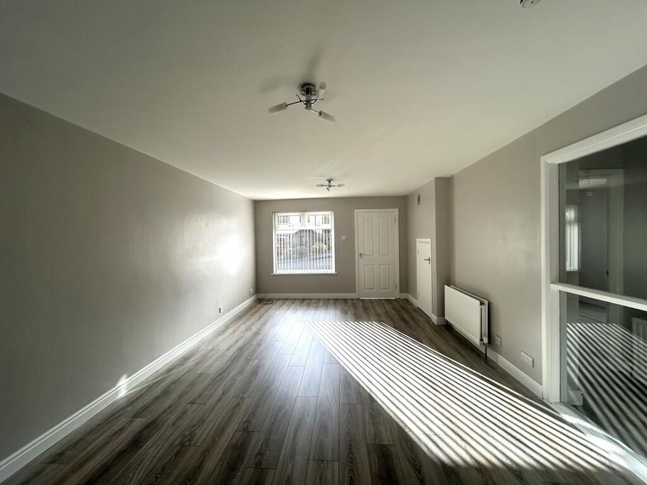 Photo 2 of 7 Thornhill Grove, Stormont, Belfast